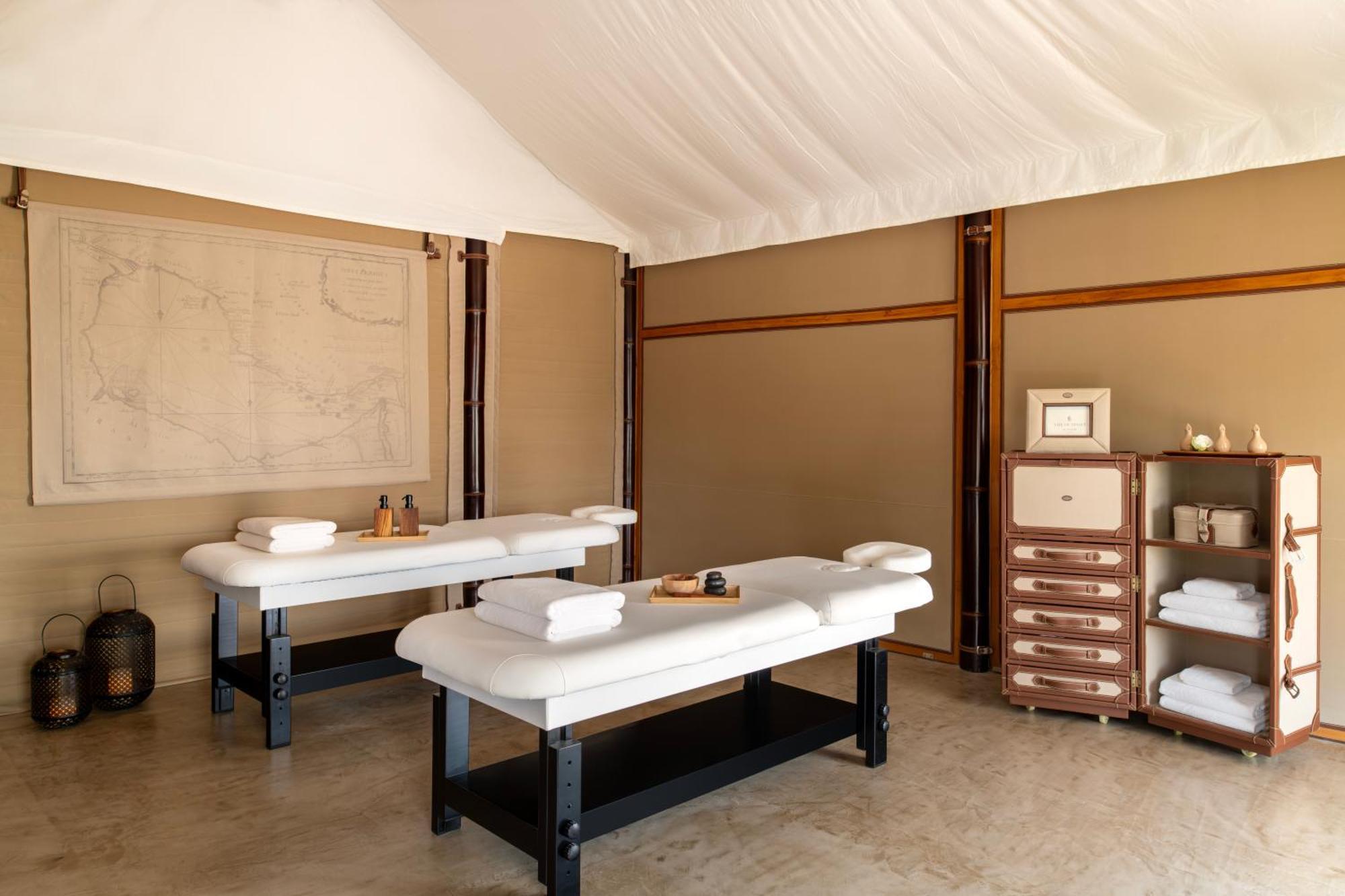 The Outpost Al Barari Camp Hotel Mesaieed Ngoại thất bức ảnh
